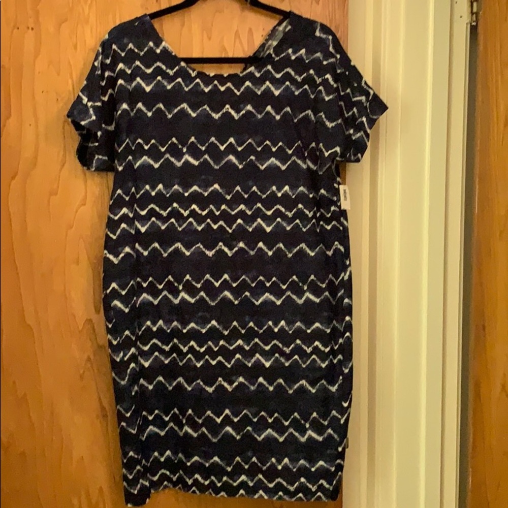 Old navy white and navy shift dress